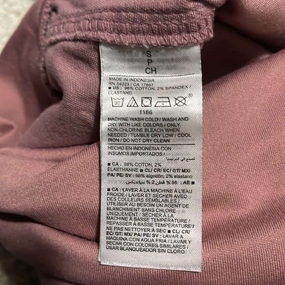 NWT- Old Navy Maternity- S - Picture 9 of 9